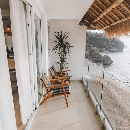Legends Beachfront Resort 울루와뚜 외부 사진