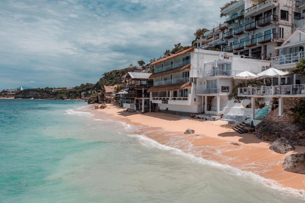 Legends Beachfront Resort 울루와뚜 외부 사진