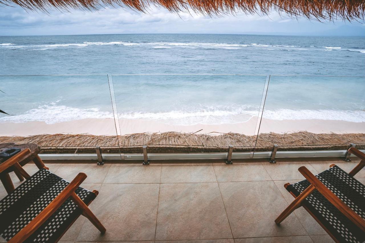 Legends Beachfront Resort 울루와뚜 외부 사진
