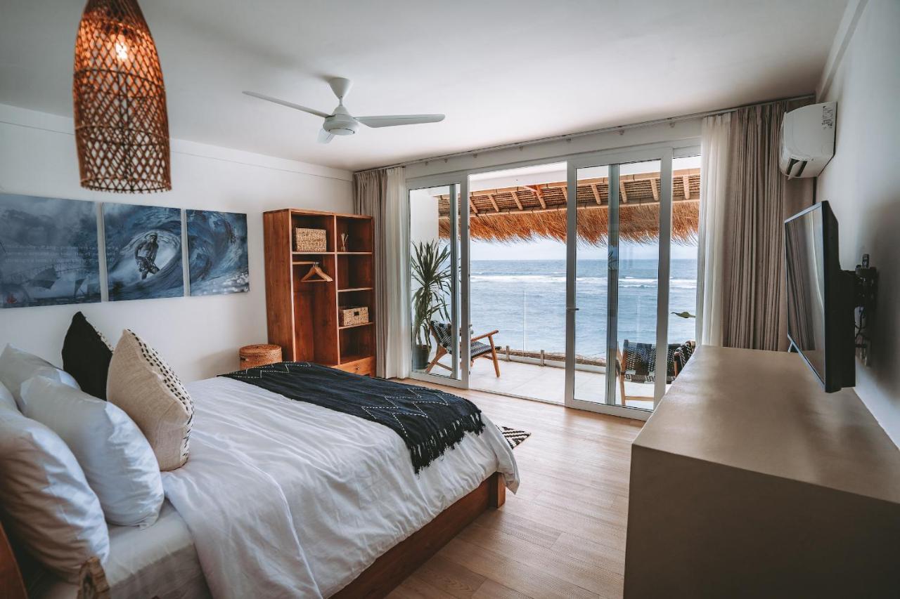Legends Beachfront Resort 울루와뚜 외부 사진