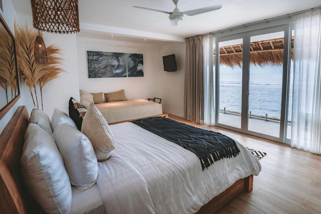 Legends Beachfront Resort 울루와뚜 외부 사진