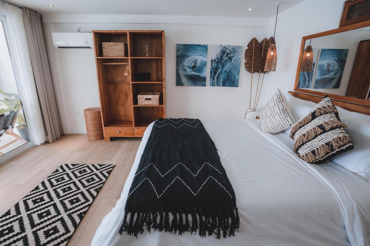 Legends Beachfront Resort 울루와뚜 외부 사진