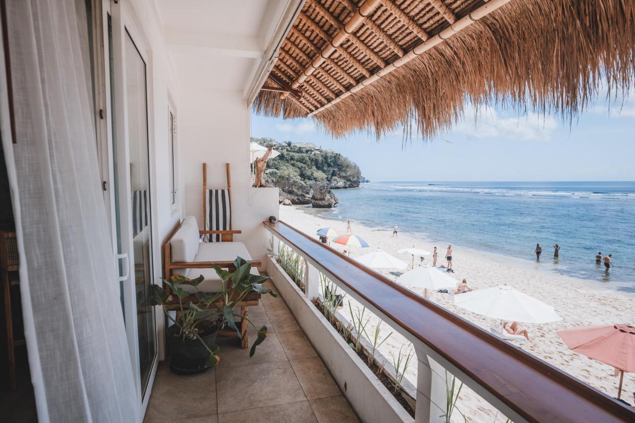 Legends Beachfront Resort 울루와뚜 외부 사진